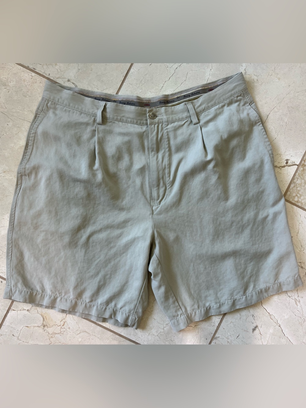 Tommy Bahama 100% Silk Vintage 90's Men's Pleated Front Shorts 38 Khaki Beige
